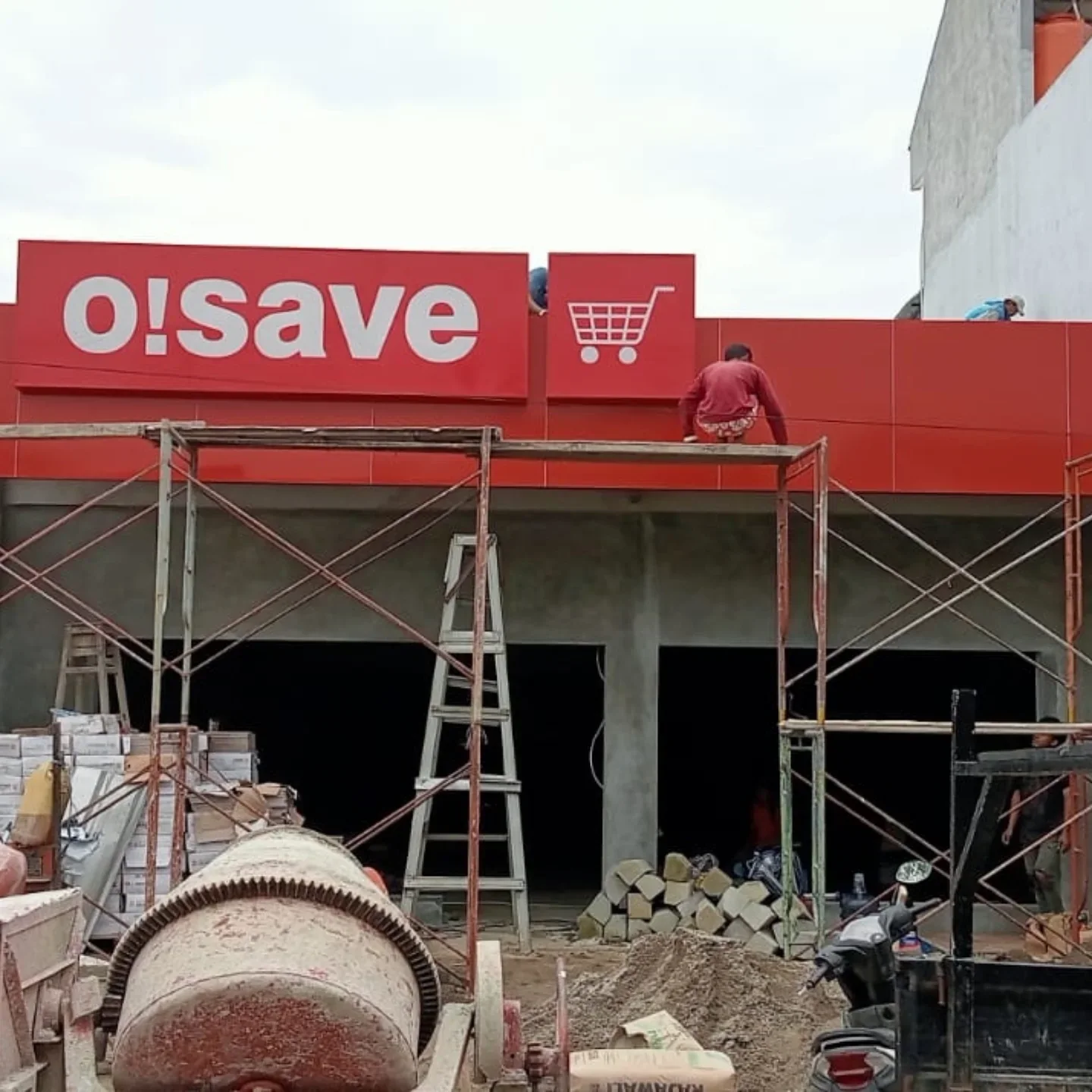 Dokumentasi pekerjaan fasad O!SAVE, Rengasdengklok